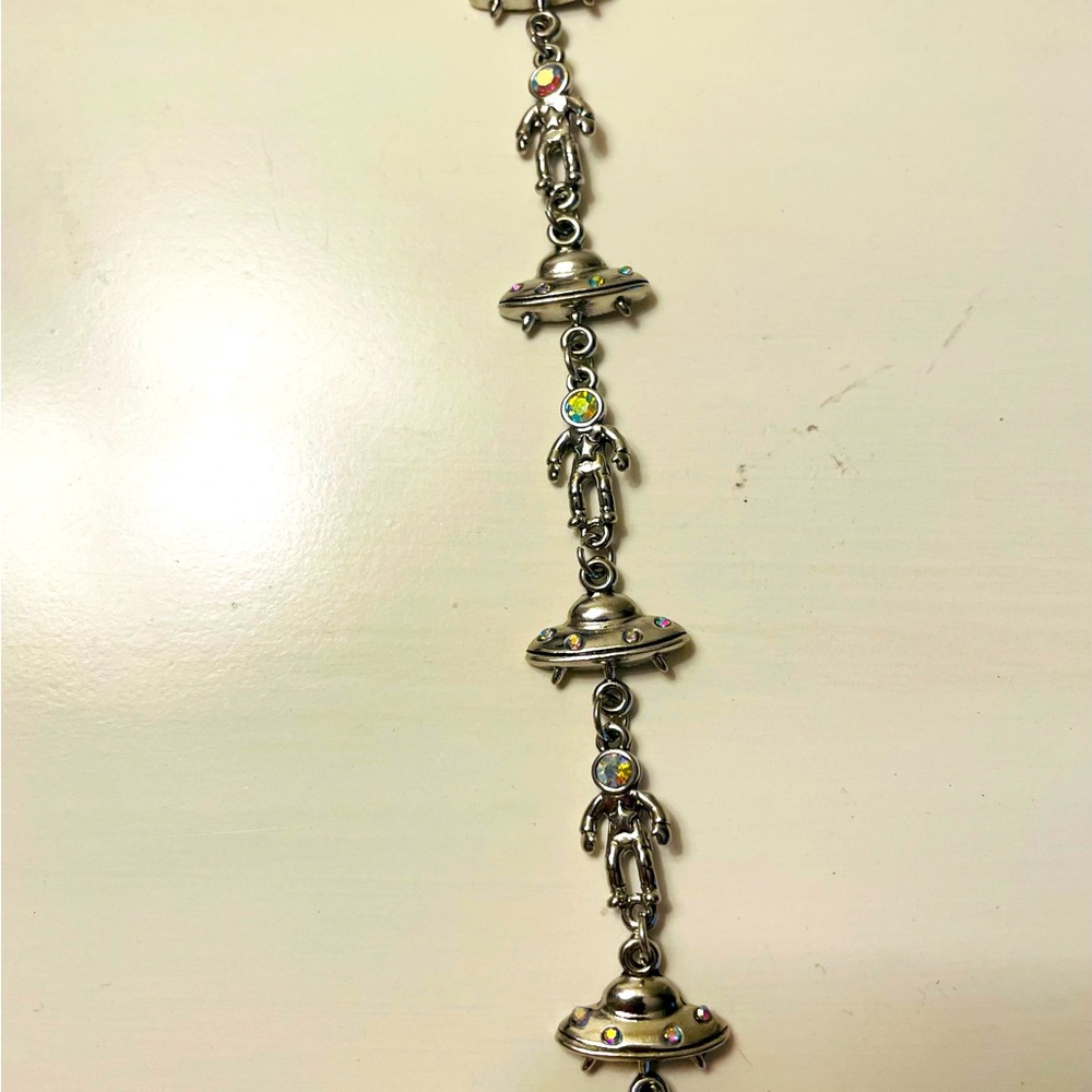 Bracelet with Aliens and Space Ships   Out of this World EUC